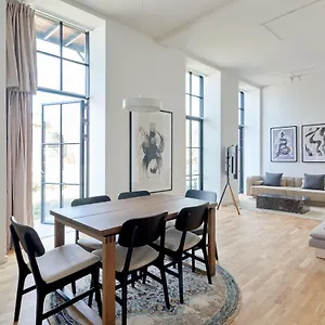 Appartement Cozy And Bright With Private Car Park, Kopenhagen