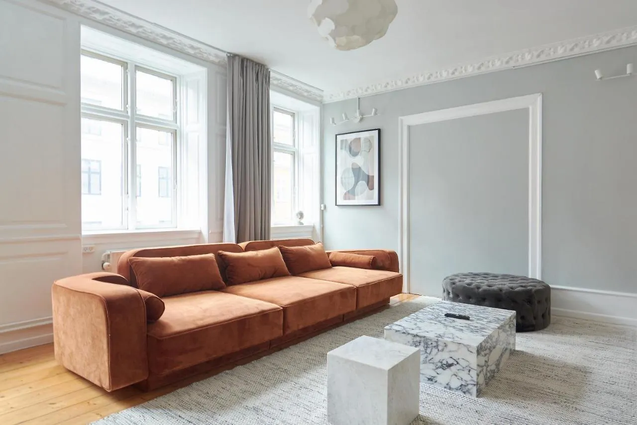 Large Modern Apartments By Meat Packing District In Central Copenhagen contacts